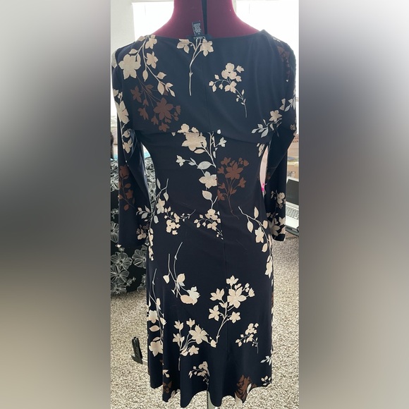 Navy blue floral dress size medium - Picture 2 of 2